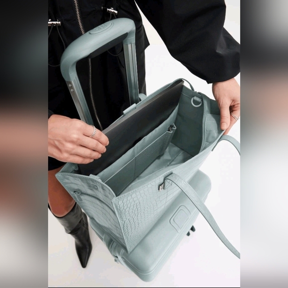 BNWT BEIS Tote Work bag Water Repellent Croc Embossed  Green Sage Pastel - Picture 4 of 13